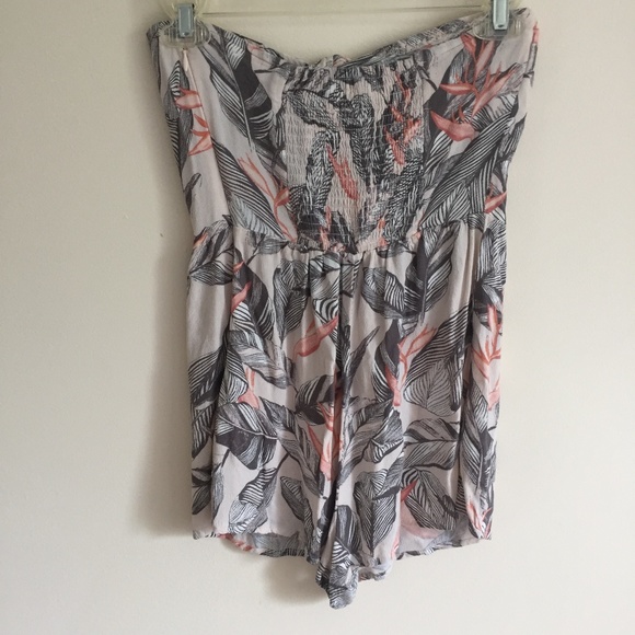 KENDALL & KYLIE Tie Knot Leaf Print Romper - Picture 5 of 8